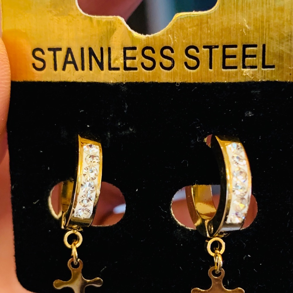 Men’s earrings